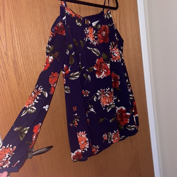 Off shoulder blouse - Picture 2 of 6